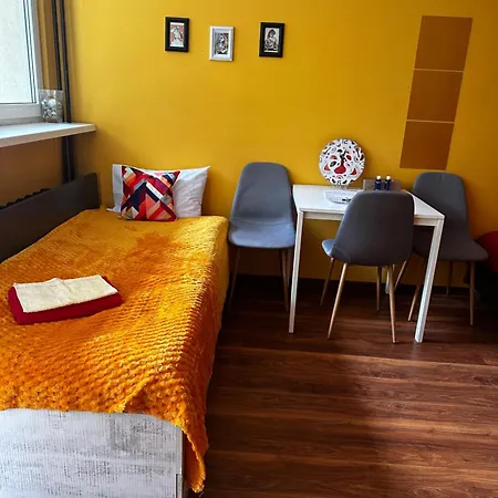 Travel House 게스트하우스 3*